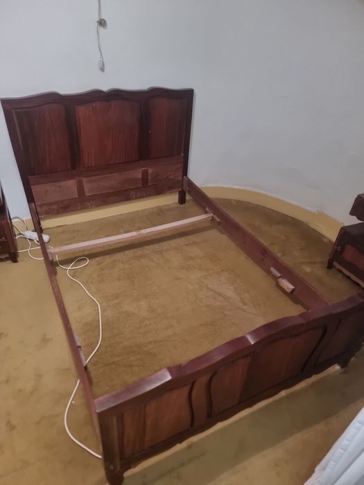 Quarto de Casal Antigo Completo