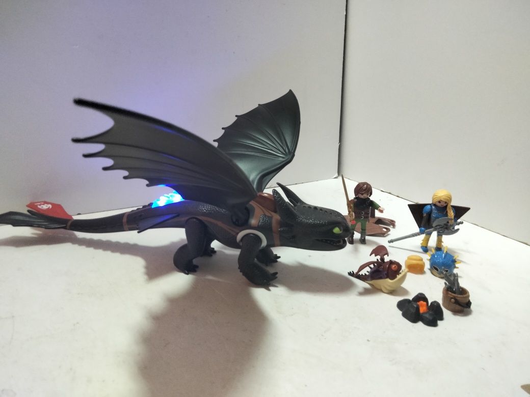 Playmobil Szczerbatek, Czkawka i Astrid