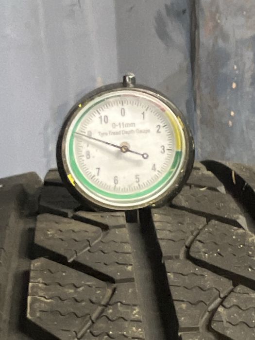 *Opony goodyear 215/60/17C para