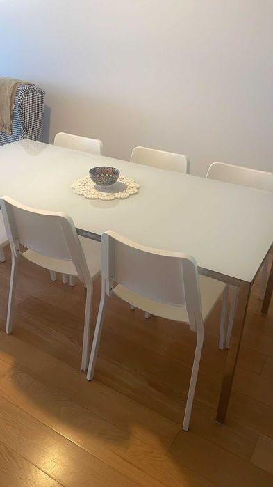 conjunto de MESA COM 6 CADEIRAS
