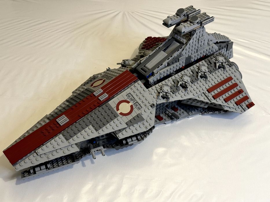 LEGO STAR WARS 8039 Venator-Class Republic Attack Cruiser - Kompletny