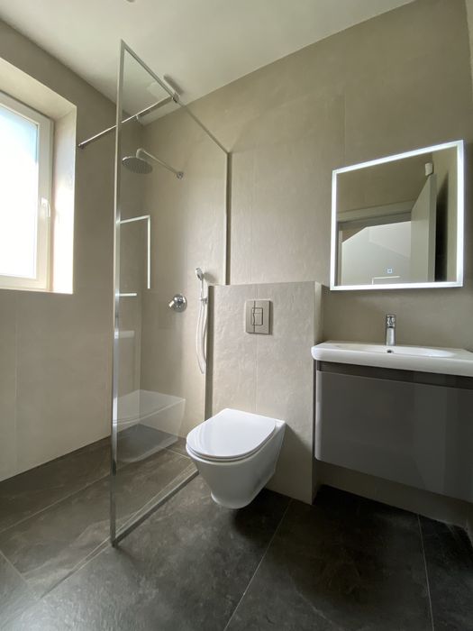 Стильний будинок з дизайнерським ремонтом 165 м2 на 5 сотках