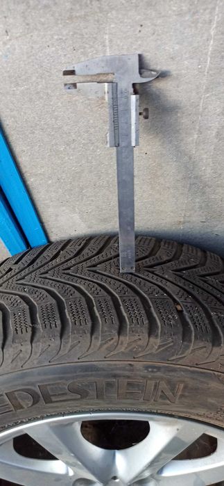 Шини з дисками BMW