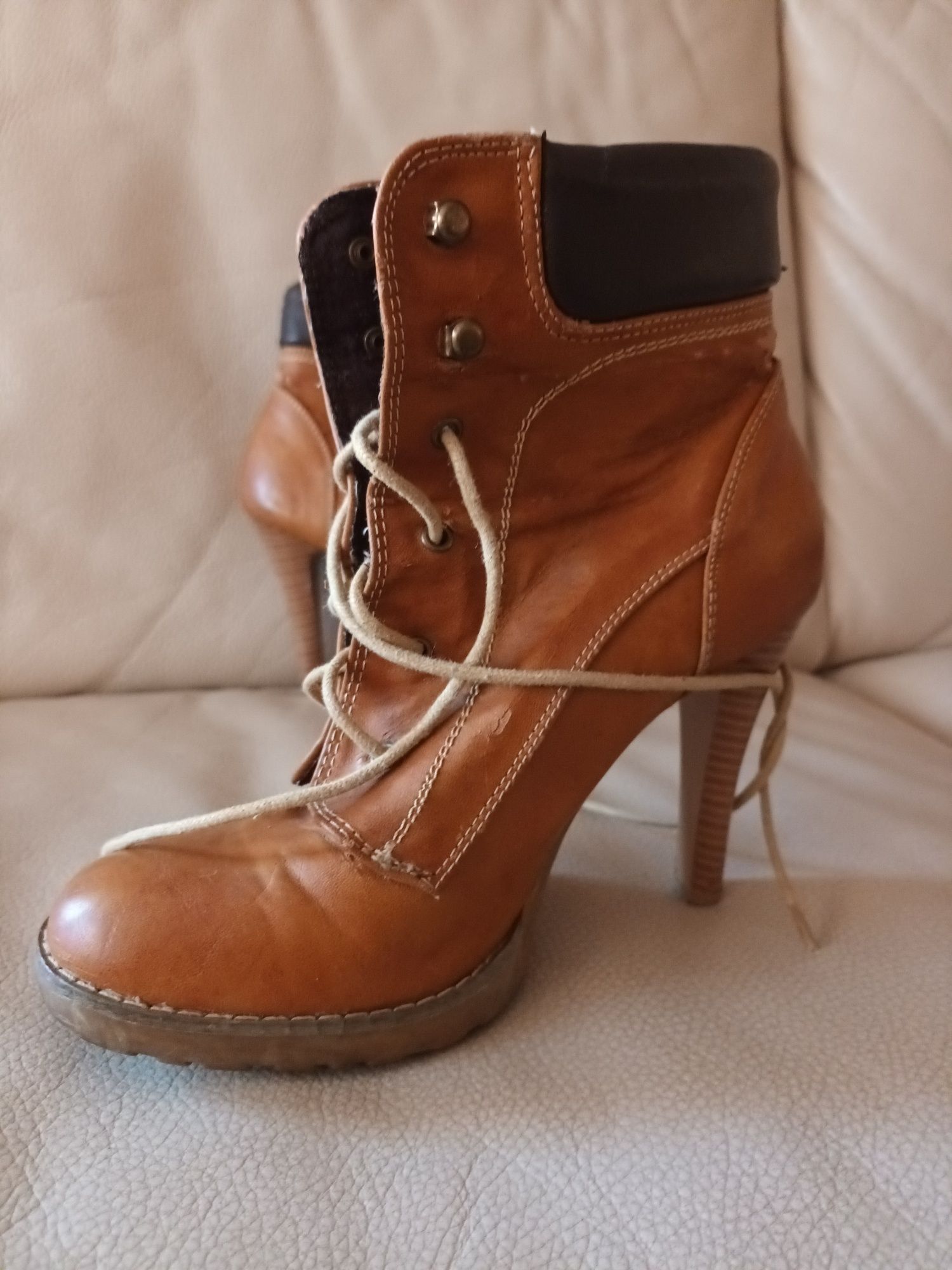 Botas curtas de salto