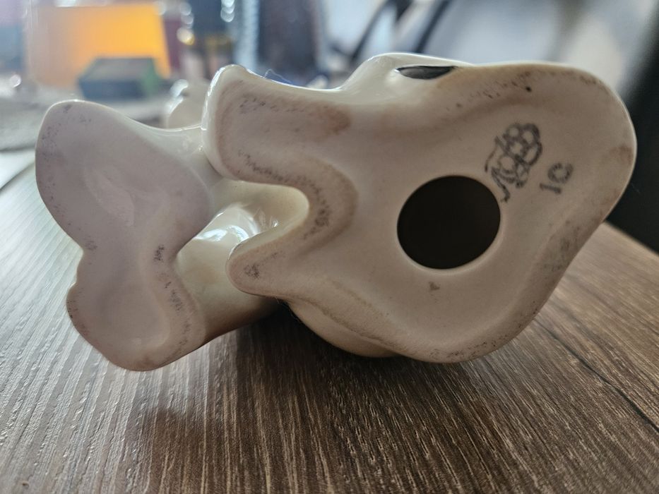 Figurka lwiątka porcelana