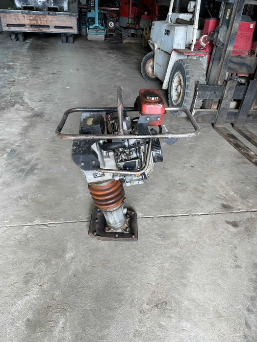 Saltitão compactador Mikasa MT-76D