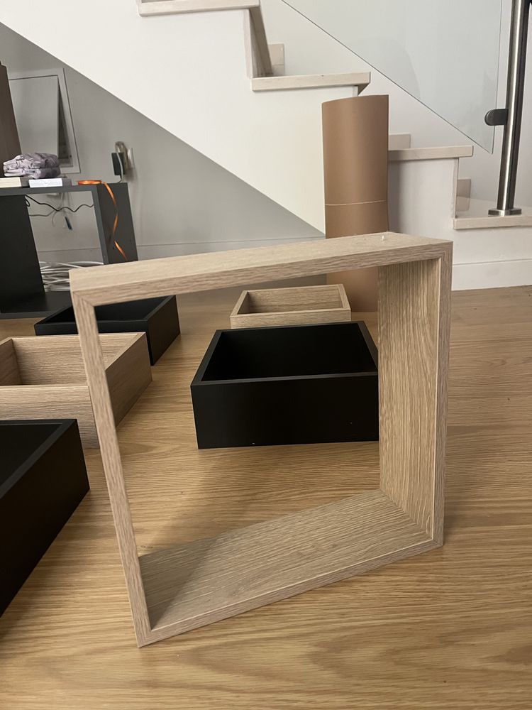 Prateleiras em Cubo Spaceo
