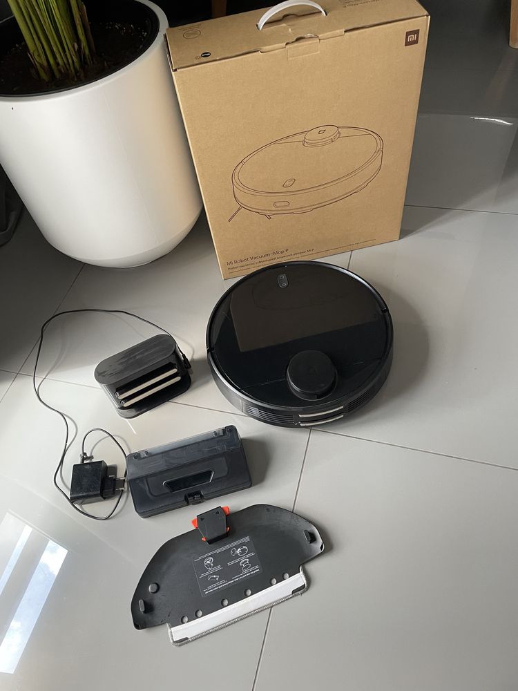 Robot sprzątający Xiaomi Mi Vacuum Mop Pro czarny