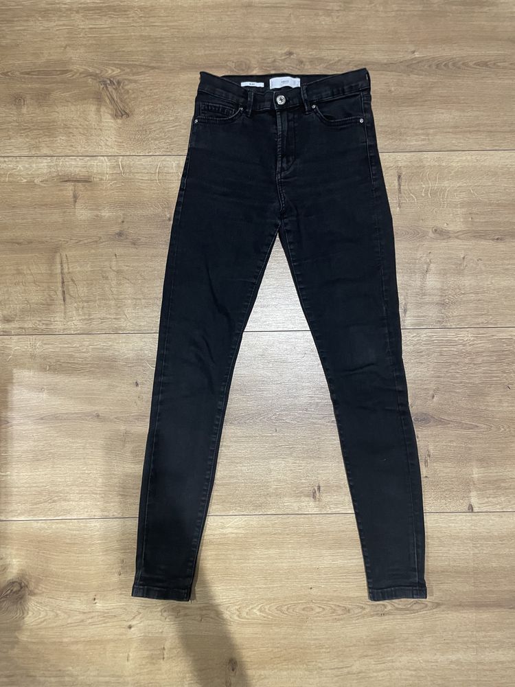 XS 34 Mango Elsa spodnie czarne jeansowe