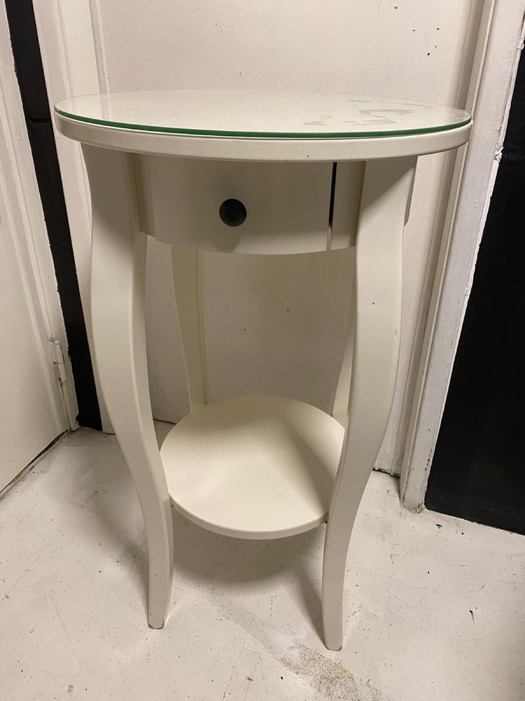Mesas cabeceiras Ikea