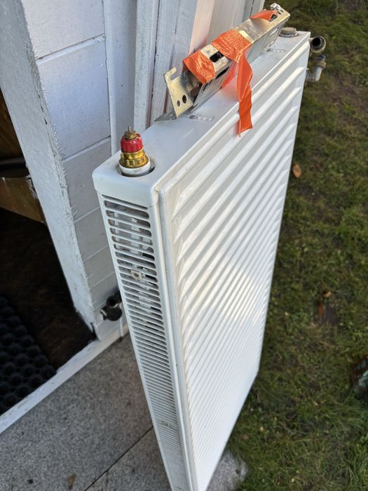 Grzejnik z dolnym podlaczeniem