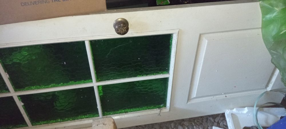 Двері кухонні вживані розмір 2 м на 70 см ціна договірна