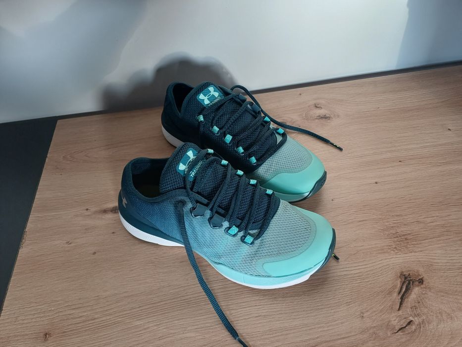 Buty Under Armour rozmiar 37 / 37,5 do treningów biegania damskie 38