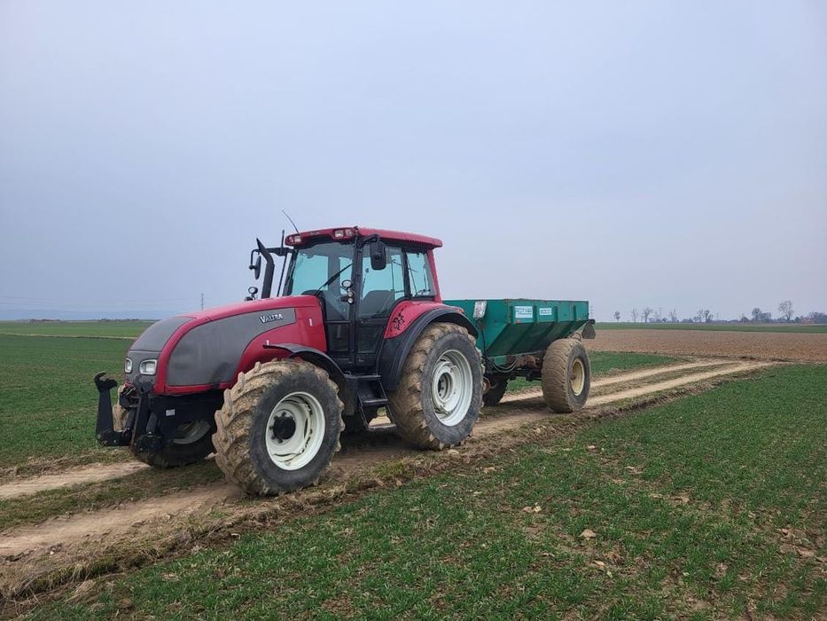 Valtra T130 ciągnik rolniczy
