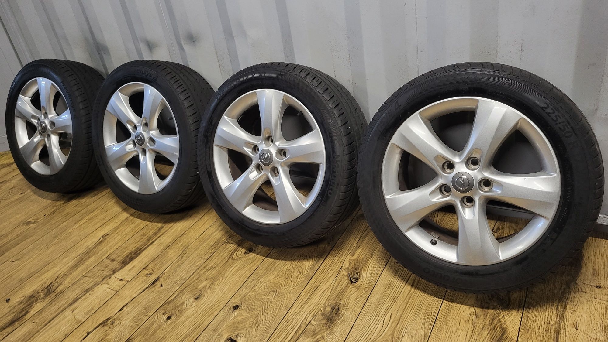 Alufelgi Opel 17" 5x115 z oponami 225/50 R17 Astra J Zafira C Insignia