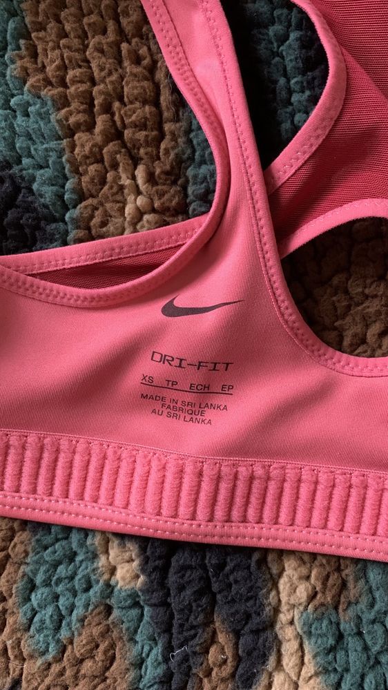 Спортивний рожевий топ для тренувань з чашками Nike Dri Fit оригінал
