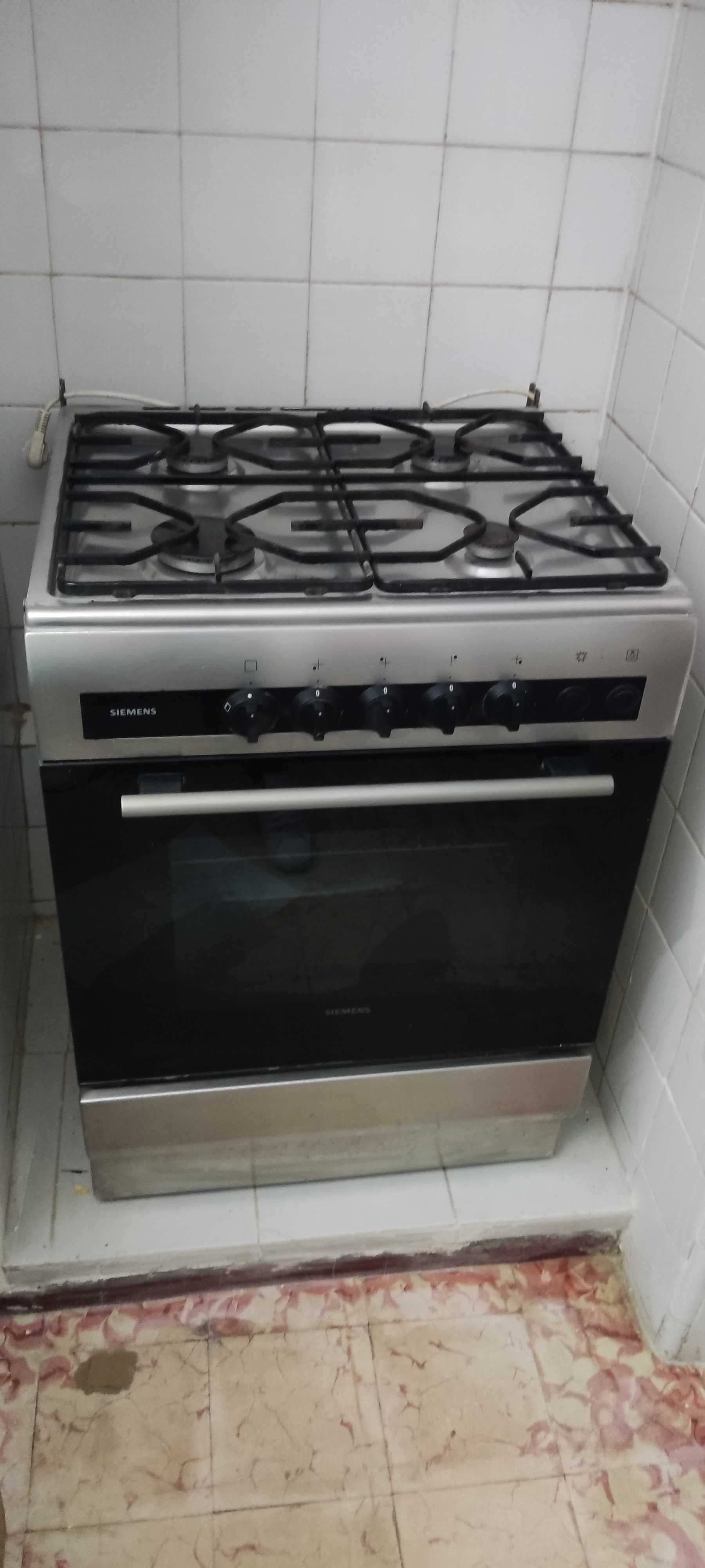 Vendo fogão/ forno Siemens a gás