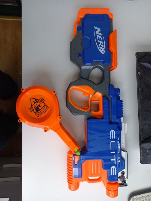 Nerf hyperfire com carregador