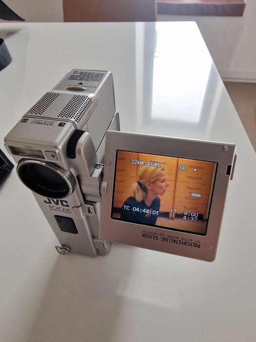 Câmara de video JVC GR-DVX4 & acessórios