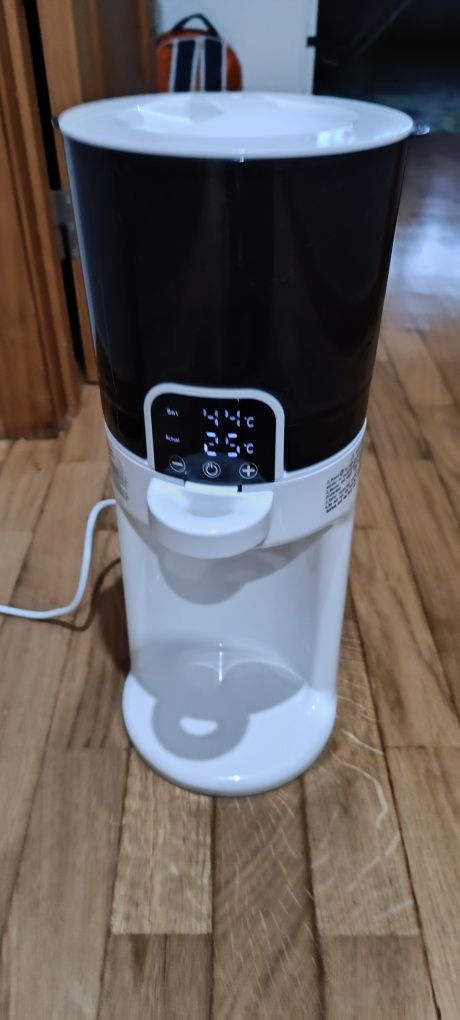 Dispensador água para biberões