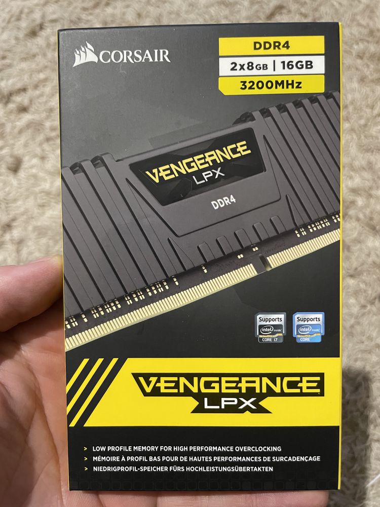 Оперативна пам’ять Corsair DDR4 16GB (2х8GB) 3200 MHz