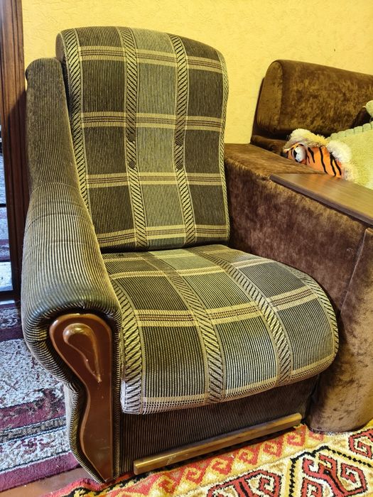 Крісла у вітальню/ спальню 600 грн за два