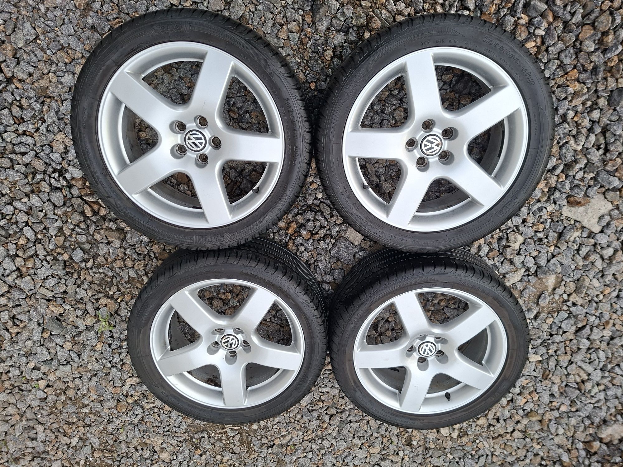Диски Borbet R17 5x100 ET 38 резина Sava 225/45/17
