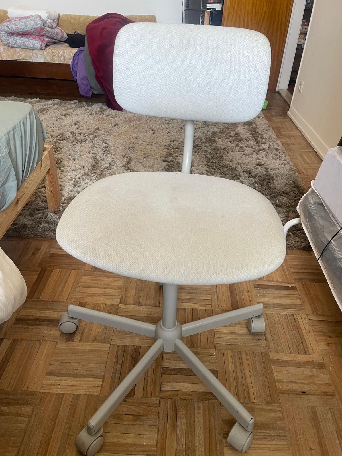 Cadeira giratória BLECKBERGET  IKEA (bege)