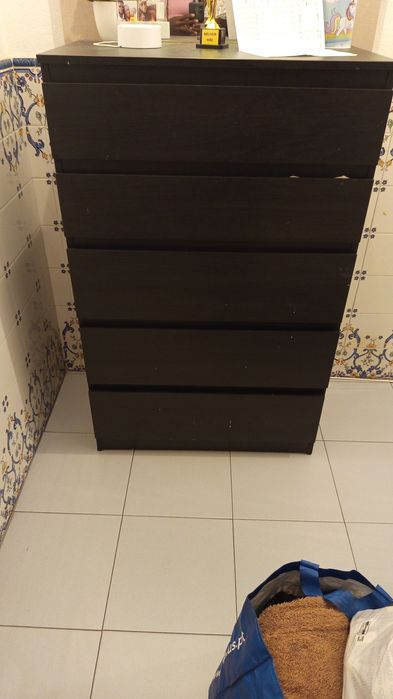 Cómoda IKEA em bom estado