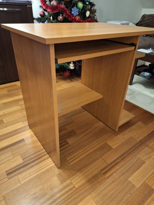 Biurko ( niedemontowalne)