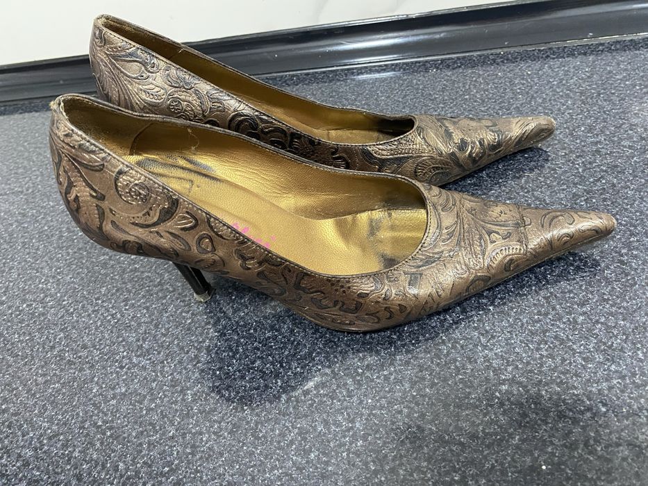 Sapatos altos senhora