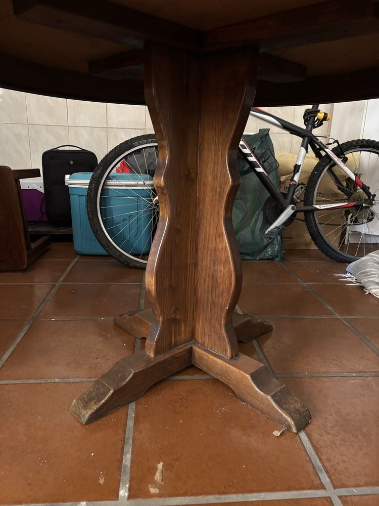 Mesa de sala redonda