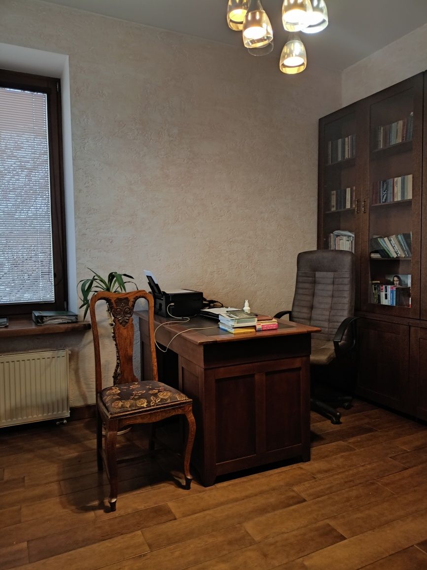Продам Дом 5комнат.Парк Стрелка 10мин.