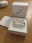 AirPods Pro (2nd Gen, Lightning, MagSafe)