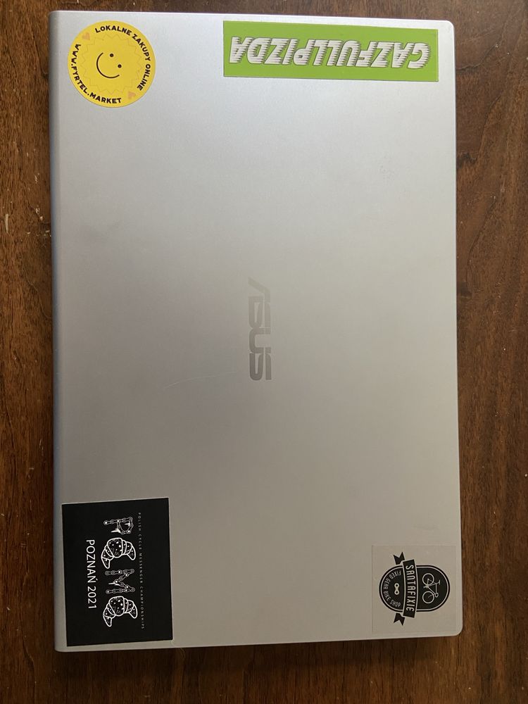W pelni sprawny laptop Asus F515MA