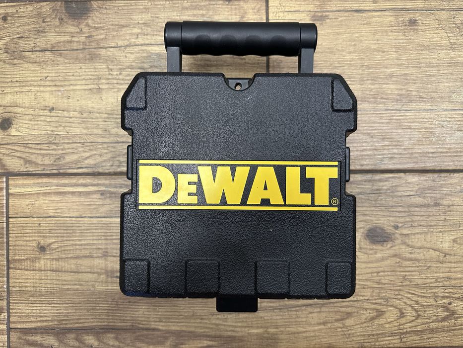 Zielony laser krzyżowy akumulatorowy DeWalt DW088CG | walizka