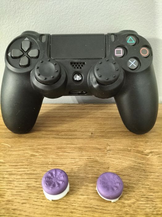 Kontroler do ps4 +gałki i guma do pada.