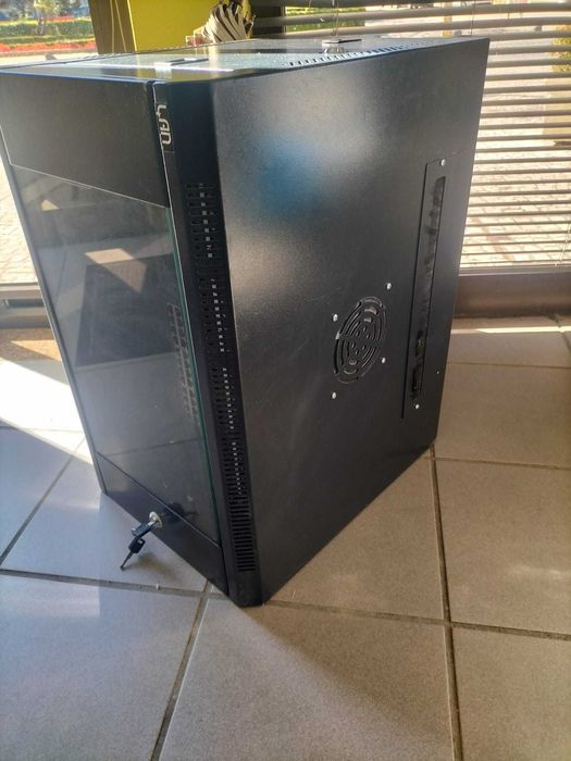 Bastidor Rack com Switch rede Tenda TEG1024G