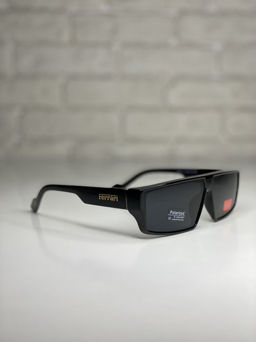 Солнцезащитные очки FERRARI Polarized крупные плоские черные АНТИБЛИК