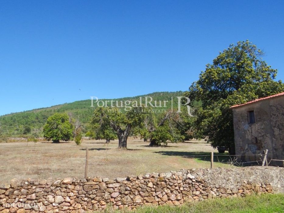 Quinta com 6ha com dependência agrícola em Marvão