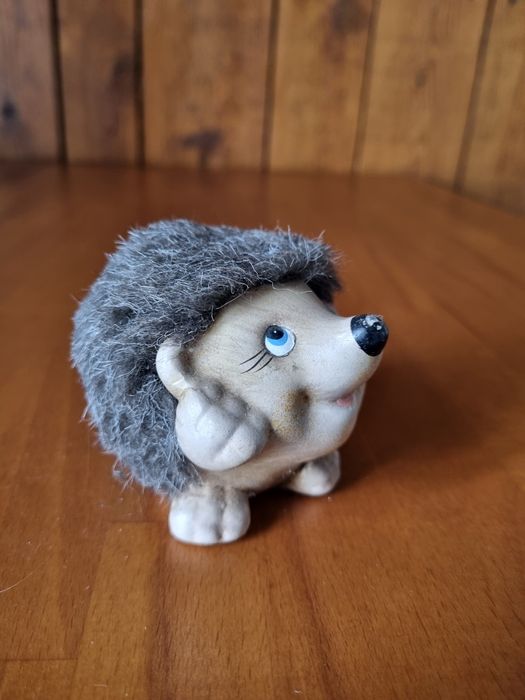 Jeżeli * Figurka jeża