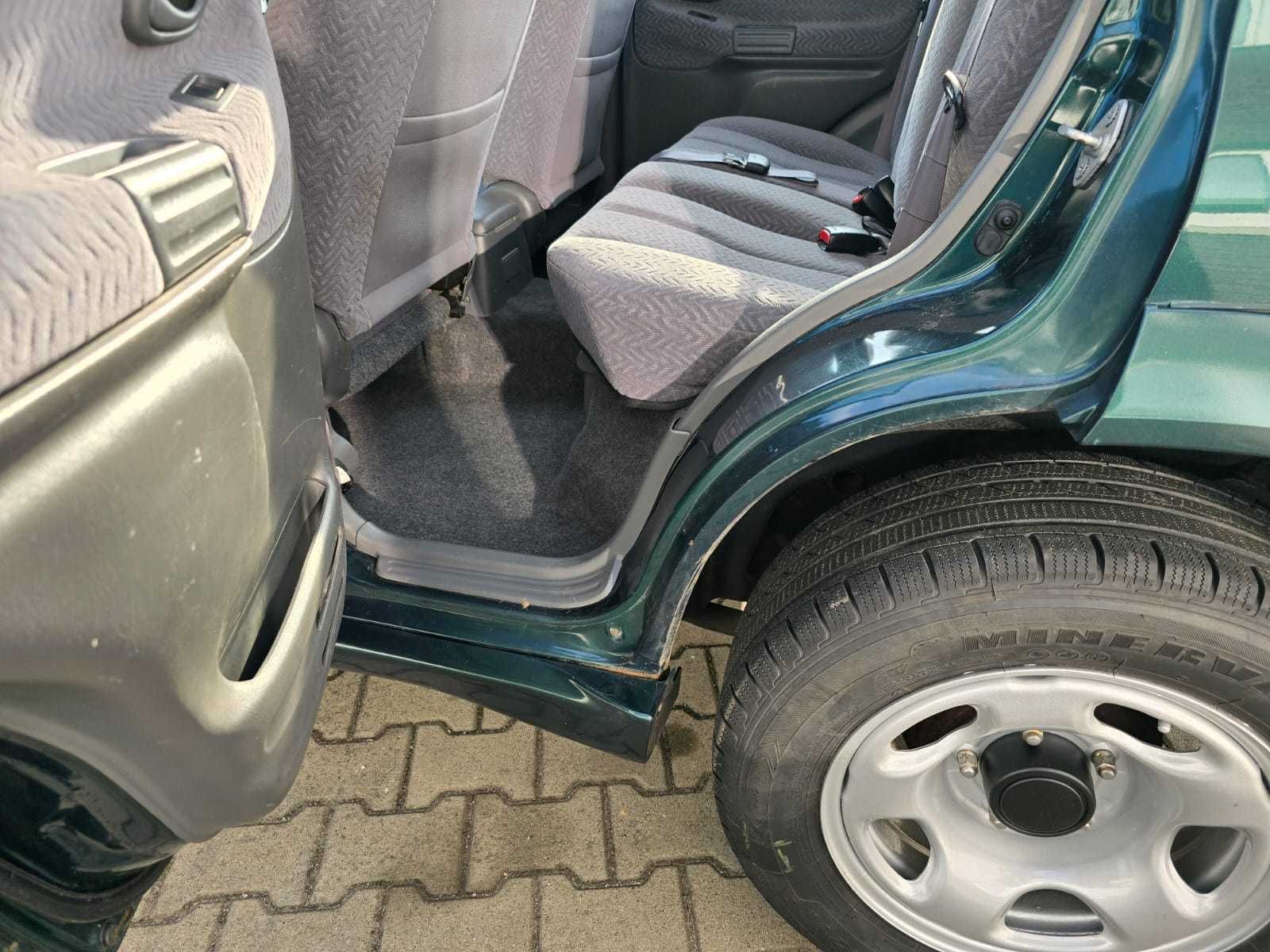 Suzuki Grand Vitara 2,5 4x4 reduktor ,bez korozji ,klima