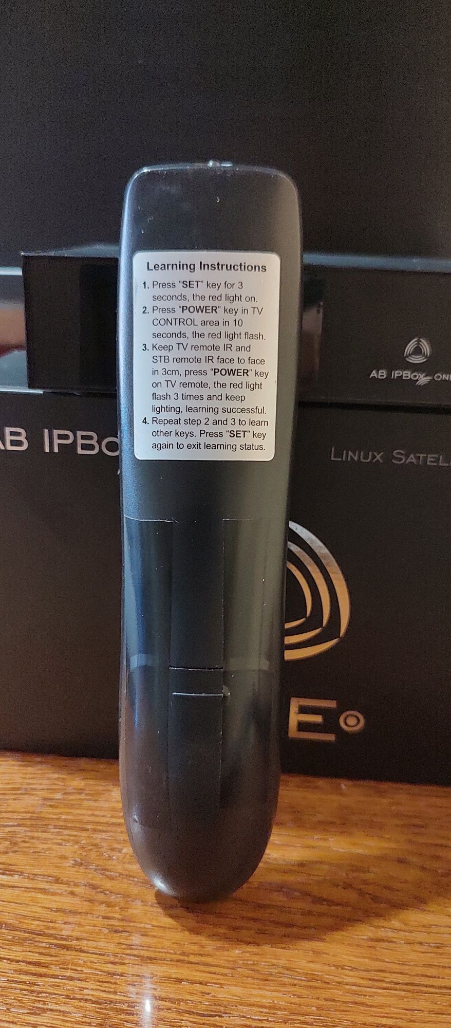 Android TV Ресивер приставка ТВ бокс AB IPBox ONE (1x DVB-S2X)