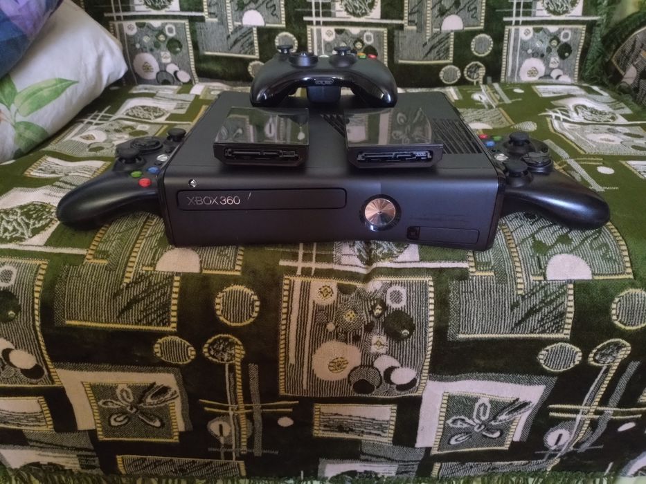 Xbox 360 slim 140 игр установлено