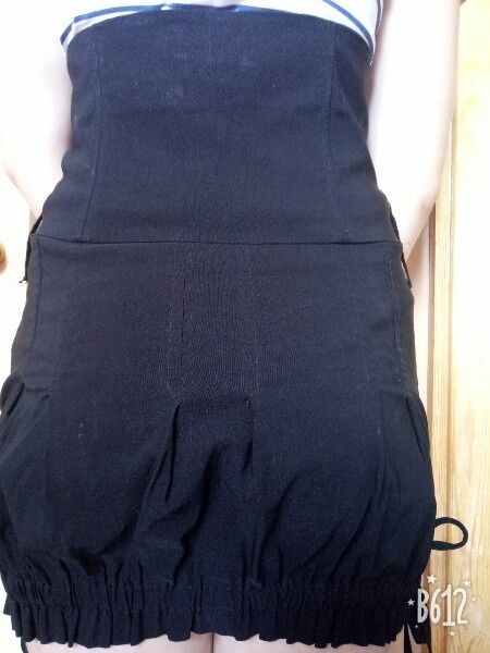 Оригинальная чёрная юбка с корсетом.