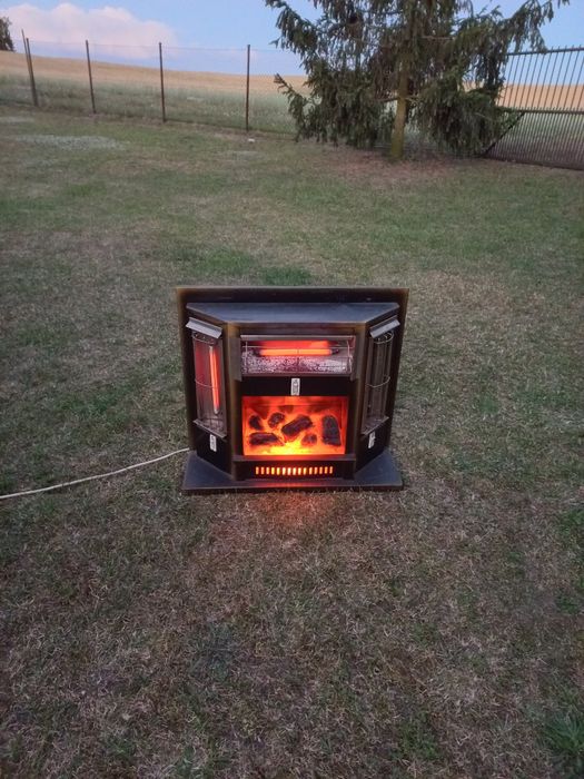 Sprzedam kominek elektryczny