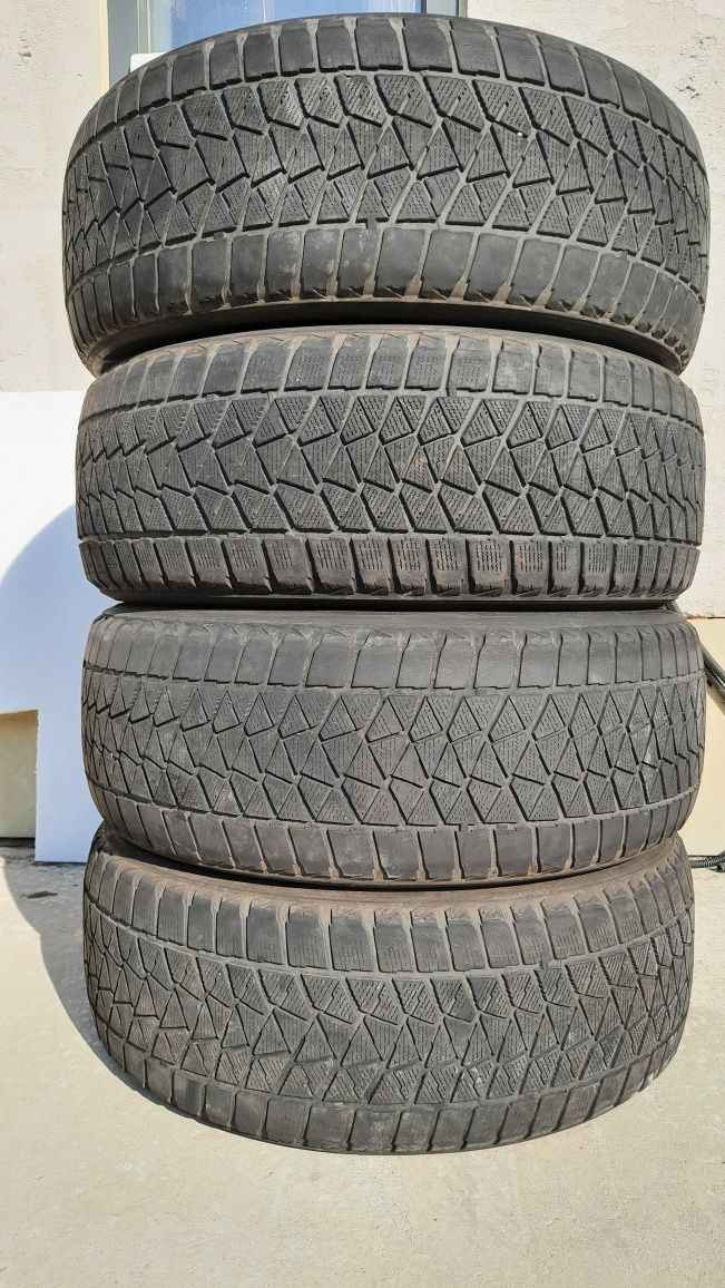 Bridgestone Blizzak 235/55 R19