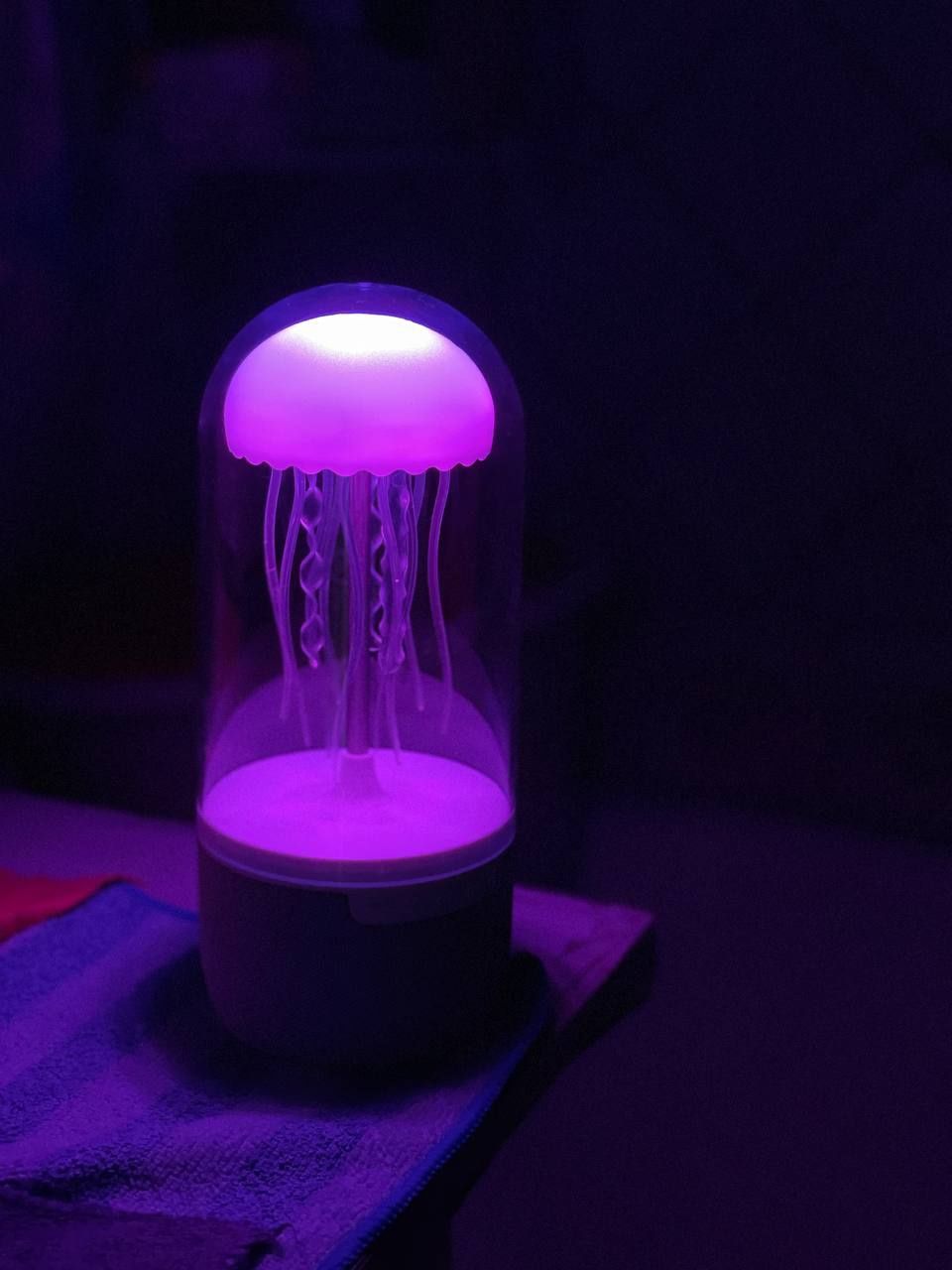 Світильник блютуз колонка Медуза RGB підсвітка 

Лампа з вбудованою B