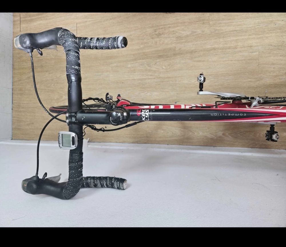 Rower szosowy Kellys ARC 10 - Idealny na początek!