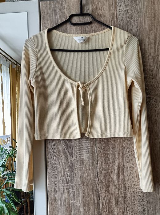 Jasnożółty krótki sweterek/bolerko. H & M